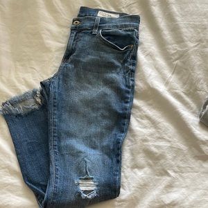 Pistola ripped ankle jeans z excellent condition. Size 26